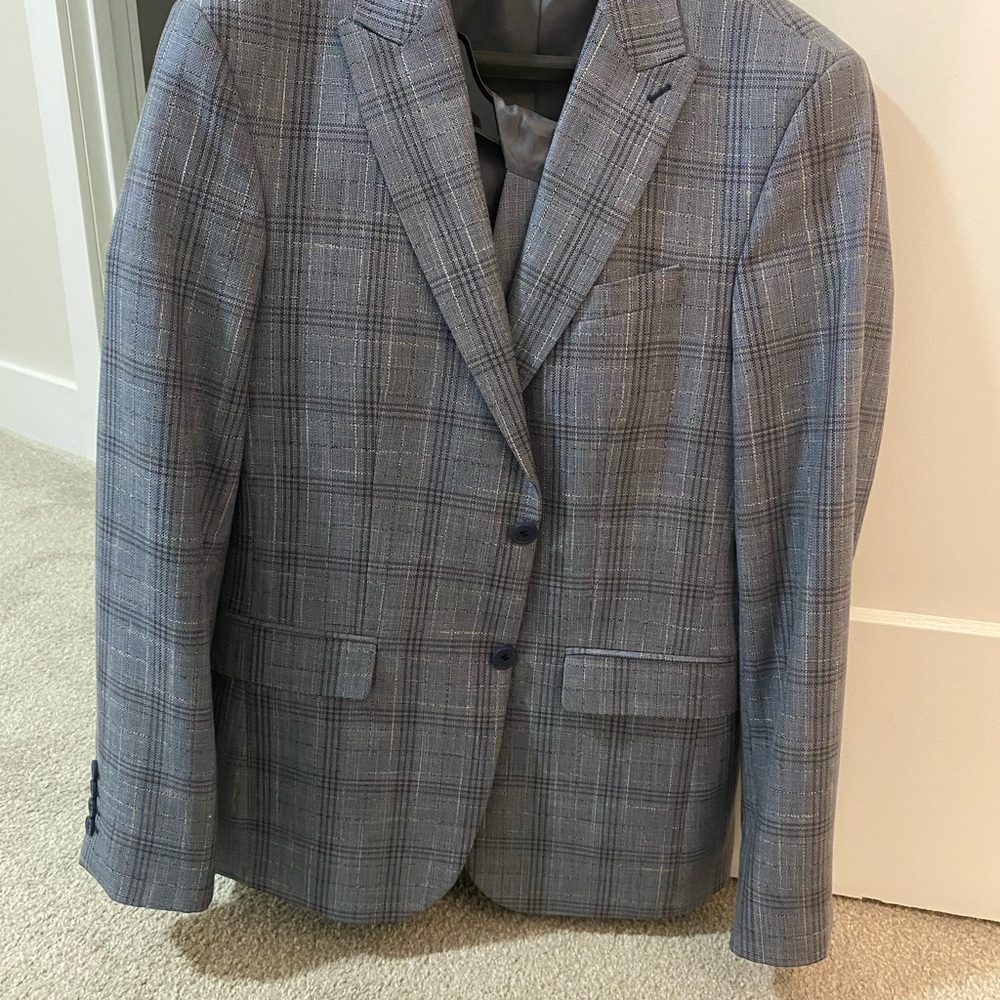 Elegant Italian Gray Plaid Men's Blazer
